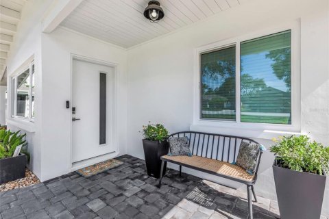 House in Clearwater, Florida 2 bedrooms, 102.56 sq.m. № 2148191 - photo 2