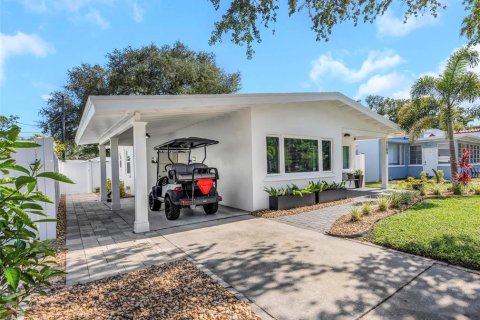 House in Clearwater, Florida 2 bedrooms, 102.56 sq.m. № 2148191 - photo 5