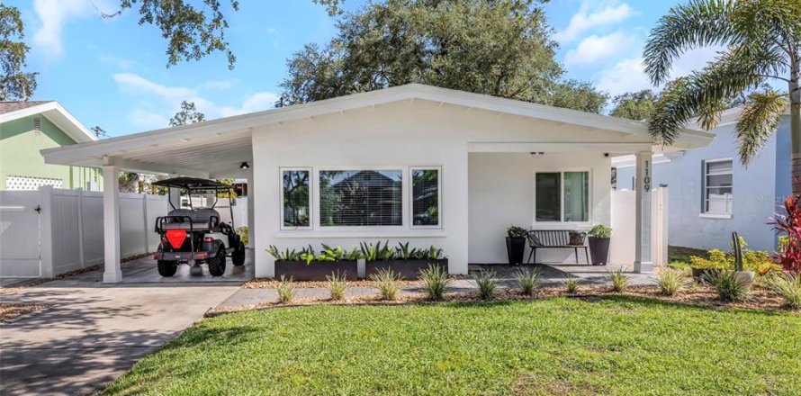 House in Clearwater, Florida 2 bedrooms, 102.56 sq.m. № 2148191