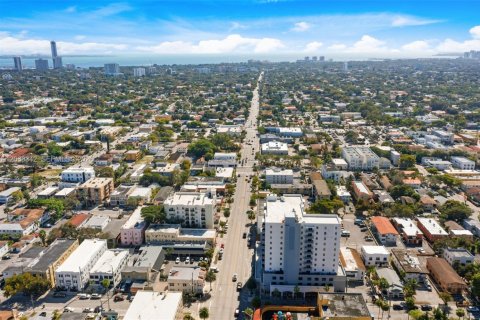 Propiedad comercial en venta en Miami, Florida, 327.76 m2 № 2339876 - foto 26