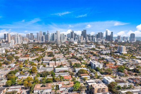 Propiedad comercial en venta en Miami, Florida, 327.76 m2 № 2339876 - foto 27