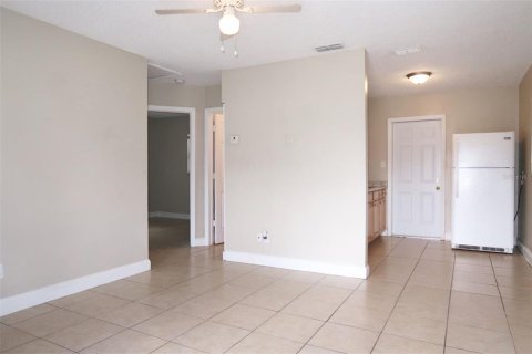 Casa en alquiler en Tampa, Florida, 2 dormitorios, 55.56 m2 № 1791562 - foto 3