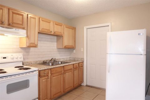 Casa en alquiler en Tampa, Florida, 2 dormitorios, 55.56 m2 № 1791562 - foto 4