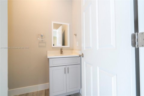 House in Sebring, Florida 3 bedrooms № 1953009 - photo 18