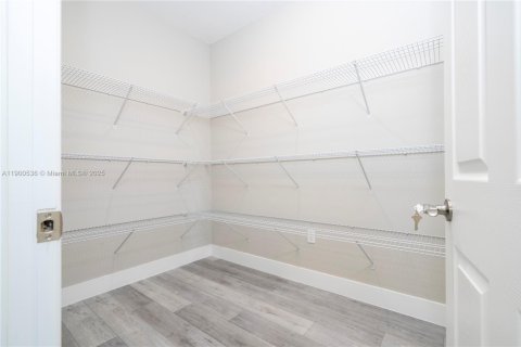 House in Sebring, Florida 3 bedrooms № 1953009 - photo 16