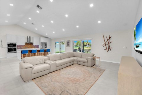 Casa en venta en Pembroke Pines, Florida, 3 dormitorios, 177.72 m2 № 1768356 - foto 10