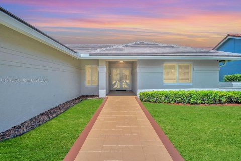 Casa en venta en Pembroke Pines, Florida, 3 dormitorios, 177.72 m2 № 1768356 - foto 7