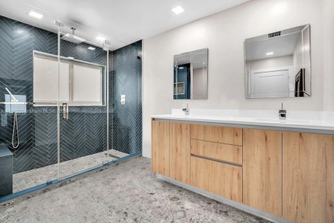 Casa en venta en Pembroke Pines, Florida, 3 dormitorios, 177.72 m2 № 1768356 - foto 25