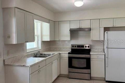 House in Brooksville, Florida 3 bedrooms, 118.45 sq.m. № 2267365 - photo 7