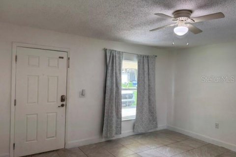 House in Brooksville, Florida 3 bedrooms, 118.45 sq.m. № 2267365 - photo 3