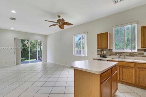 Villa ou maison à louer à Stuart, Floride: 3 chambres № 2387822 - photo 6