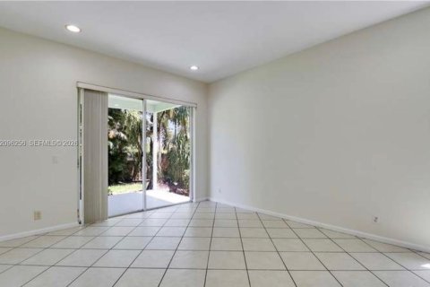Villa ou maison à louer à Stuart, Floride: 3 chambres № 2387822 - photo 9