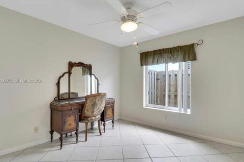 Villa ou maison à louer à Stuart, Floride: 3 chambres № 2387822 - photo 2