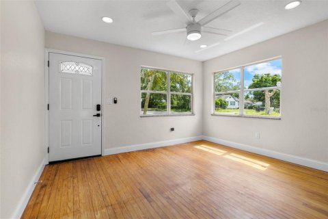 House in Saint Petersburg, Florida 2 bedrooms, 95.13 sq.m. № 1829202 - photo 29