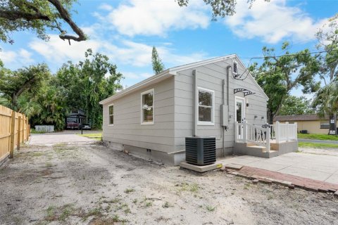 House in Saint Petersburg, Florida 2 bedrooms, 95.13 sq.m. № 1829202 - photo 12