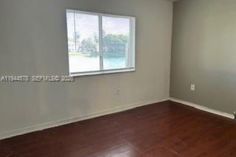 Copropriété à louer à Homestead, Floride: 2 chambres, 76.37 m2 № 2001483 - photo 7