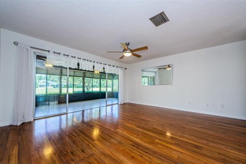 House in Oldsmar, Florida 2 bedrooms, 143.44 sq.m. № 1644473 - photo 12