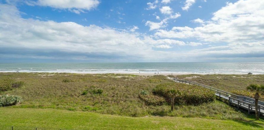 Condominio en Cocoa Beach, Florida, 2 dormitorios № 1525415