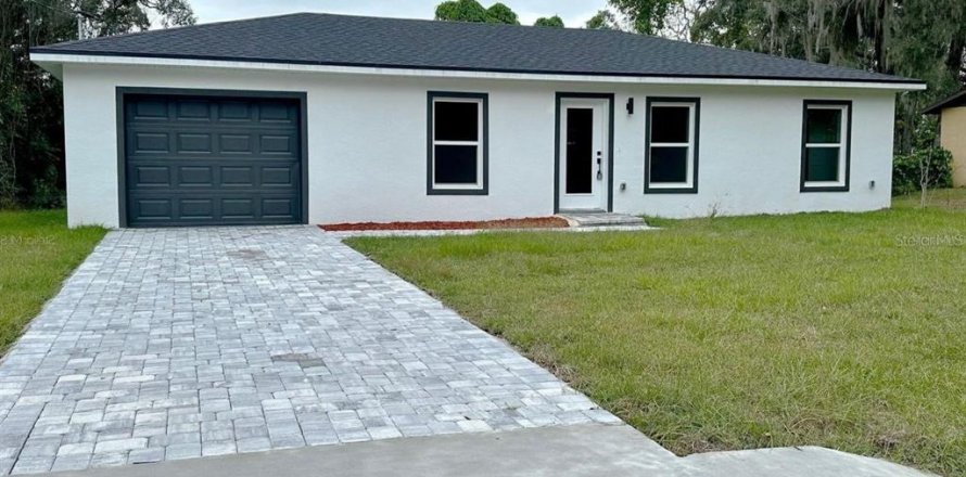 House in Summerfield, Florida 3 bedrooms, 93.92 sq.m. № 2206934