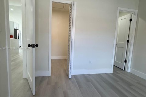 Casa en venta en Hialeah, Florida, 3 dormitorios, 108.14 m2 № 1951669 - foto 20