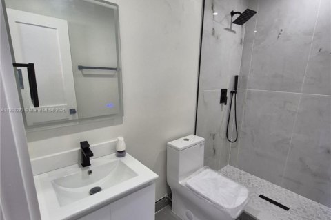 Villa ou maison à vendre à Hialeah, Floride: 3 chambres, 108.14 m2 № 1951669 - photo 7