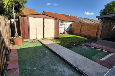 Villa ou maison à vendre à Hialeah, Floride: 3 chambres, 108.14 m2 № 1951669 - photo 10