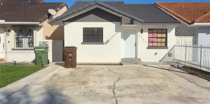 Villa ou maison à Hialeah, Floride 3 chambres, 108.14 m2 № 1951669