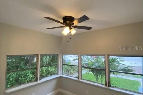 Apartment in Gulfport, Florida 2 bedrooms, 58.53 sq.m. № 1819383 - photo 13
