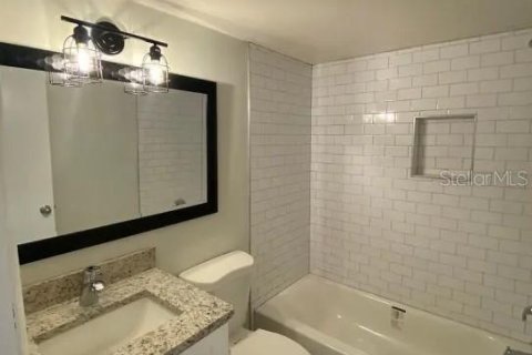 Apartment in Gulfport, Florida 2 bedrooms, 58.53 sq.m. № 1819383 - photo 10