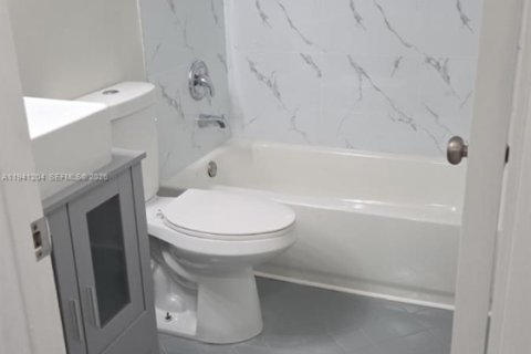 Condominio en venta en Oakland Park, Florida, 2 dormitorios, 81.75 m2 № 2000646 - foto 8