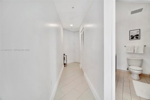Снять в аренду кондоминиум в Майами, Флорида 2 спальни, 102.1м2, № 2043721 - фото 19