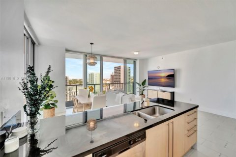 Снять в аренду кондоминиум в Майами, Флорида 2 спальни, 102.1м2, № 2043721 - фото 3