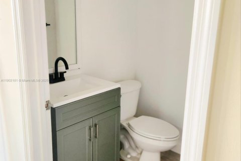 Townhouse in Homestead, Florida 3 bedrooms, 153.94 sq.m. № 1953732 - photo 14