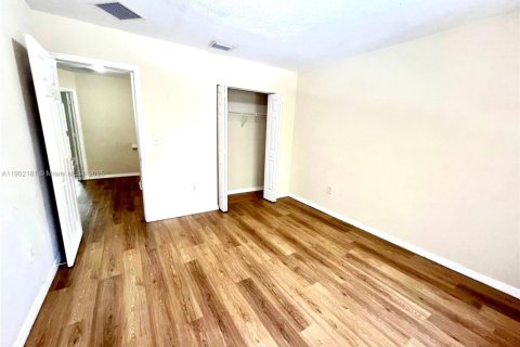 Townhouse in Homestead, Florida 3 bedrooms, 153.94 sq.m. № 1953732 - photo 9