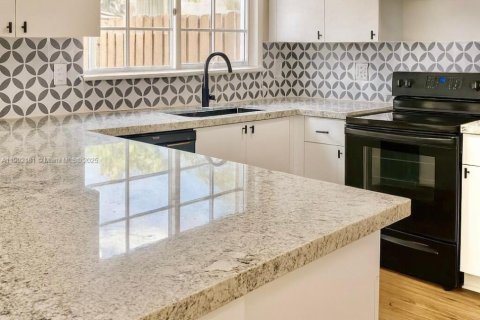 Townhouse in Homestead, Florida 3 bedrooms, 153.94 sq.m. № 1953732 - photo 1