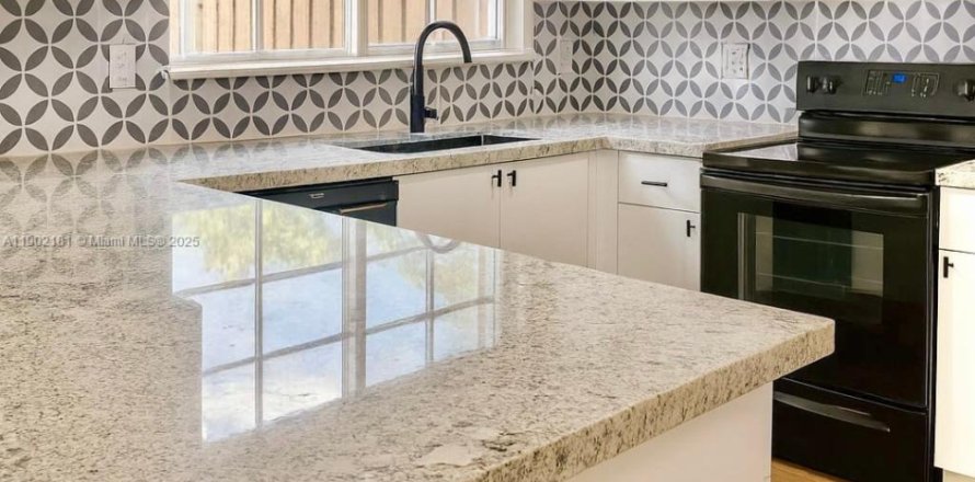 Townhouse in Homestead, Florida 3 bedrooms, 153.94 sq.m. № 1953732