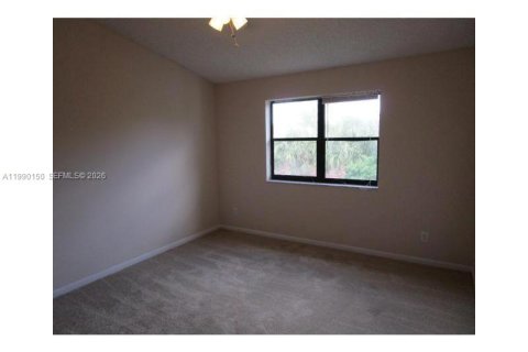 Condo in Hollywood, Florida, 2 bedrooms  № 2052069 - photo 3