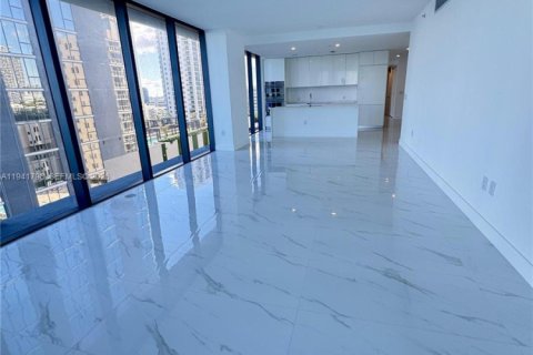 Copropriété à louer à Miami, Floride: 5 chambres, 240.06 m2 № 1999083 - photo 4