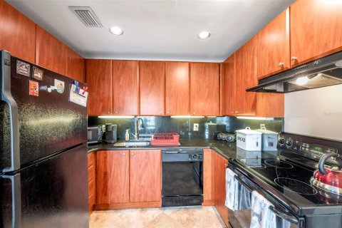 Купить кондоминиум в Сент-Питерсберг, Флорида 6 комнат, 71.91м2, № 1365178 - фото 13