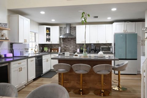 Купить таунхаус в Уэстон, Флорида 3 спальни, 130.99м2, № 2002004 - фото 14