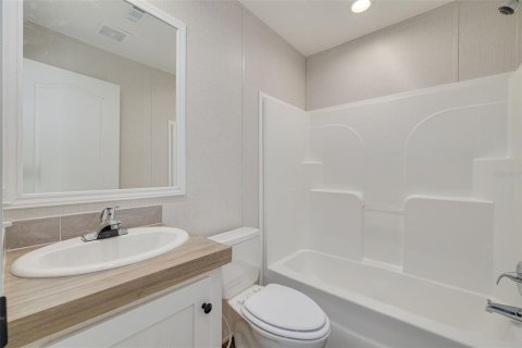 Commercial property in Hudson, Florida 3 bedrooms, 102.19 sq.m. № 1648753 - photo 19