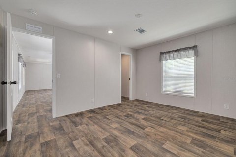 Commercial property in Hudson, Florida 3 bedrooms, 102.19 sq.m. № 1648753 - photo 13