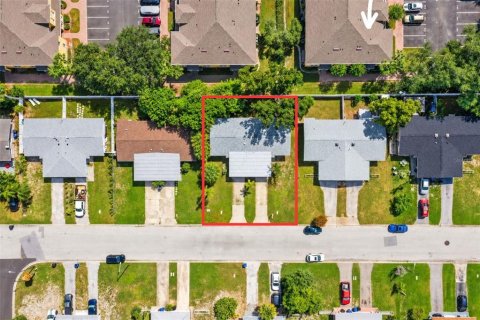 Commercial property in Saint Petersburg, Florida 4 bedrooms, 144.93 sq.m. № 2399042 - photo 6
