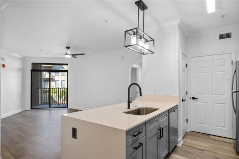 Condo in Orlando, Florida, 2 bedrooms № 2277502 - photo 5
