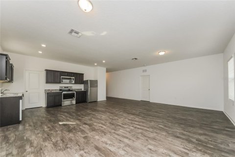 Casa en alquiler en Haines City, Florida, 3 dormitorios, 151.99 m2 № 1803998 - foto 6