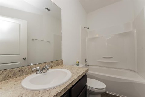 Casa en alquiler en Haines City, Florida, 3 dormitorios, 151.99 m2 № 1803998 - foto 11