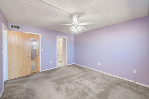 Condominio en venta en Seminole, Florida, 2 dormitorios, 110.55 m2 № 2204573 - foto 17