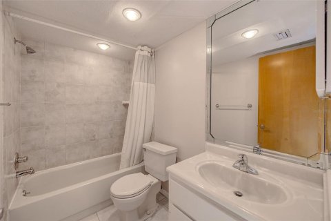 Condominio en venta en Seminole, Florida, 2 dormitorios, 110.55 m2 № 2204573 - foto 24
