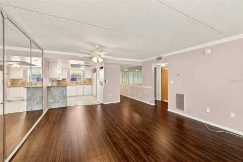 Condominio en venta en Seminole, Florida, 2 dormitorios, 110.55 m2 № 2204573 - foto 5