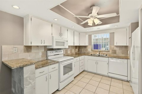 Condominio en venta en Seminole, Florida, 2 dormitorios, 110.55 m2 № 2204573 - foto 12